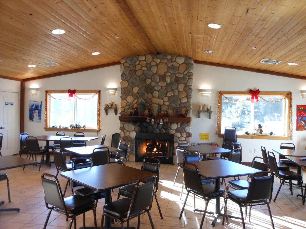 Oakzanita Springs Camping Resort Cottage 4 Descanso Eksteriør billede