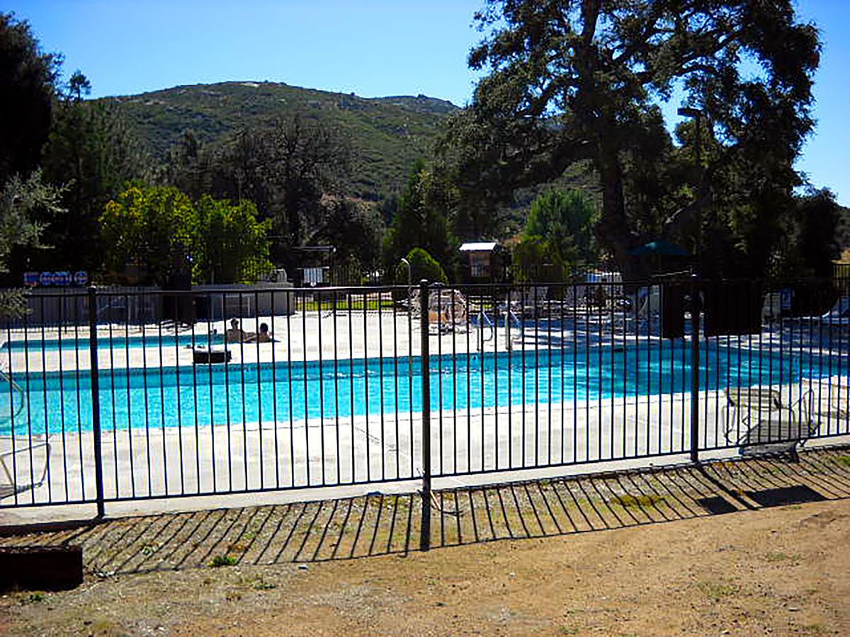 Oakzanita Springs Camping Resort Cottage 4 Descanso Eksteriør billede